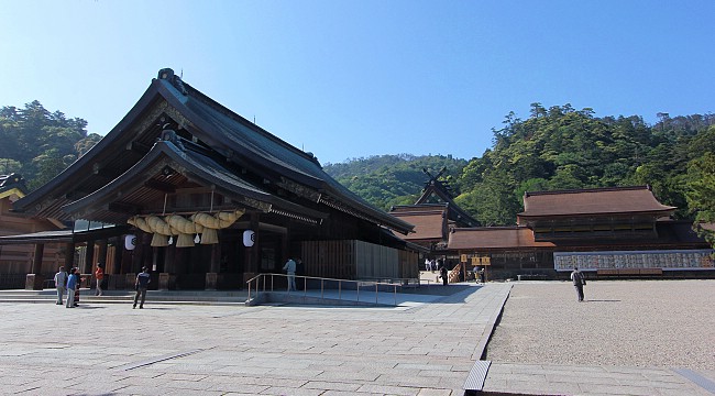 photo003_izumo_grand_shrine_.jpg