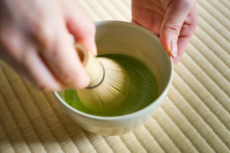 How to Prepare Matcha Green Tea　２